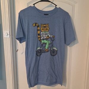 Blue Graphic Cat Tee - Short Sleeve
